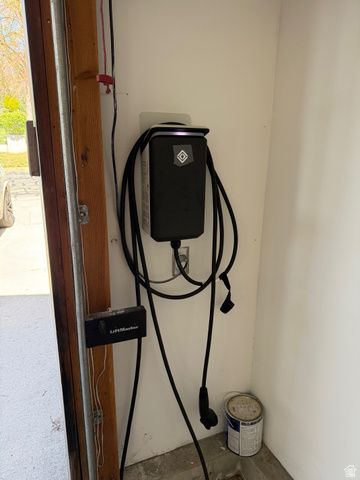 189 N R ST, Salt Lake City, UT 84103