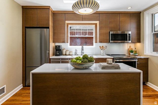 189 N R ST, Salt Lake City, UT 84103