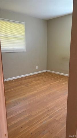 100 McAlpine Drive, St Louis, MO 63137