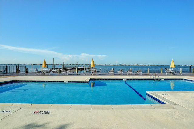 3535 Nasa Rd 1 59, Seabrook, TX 77586