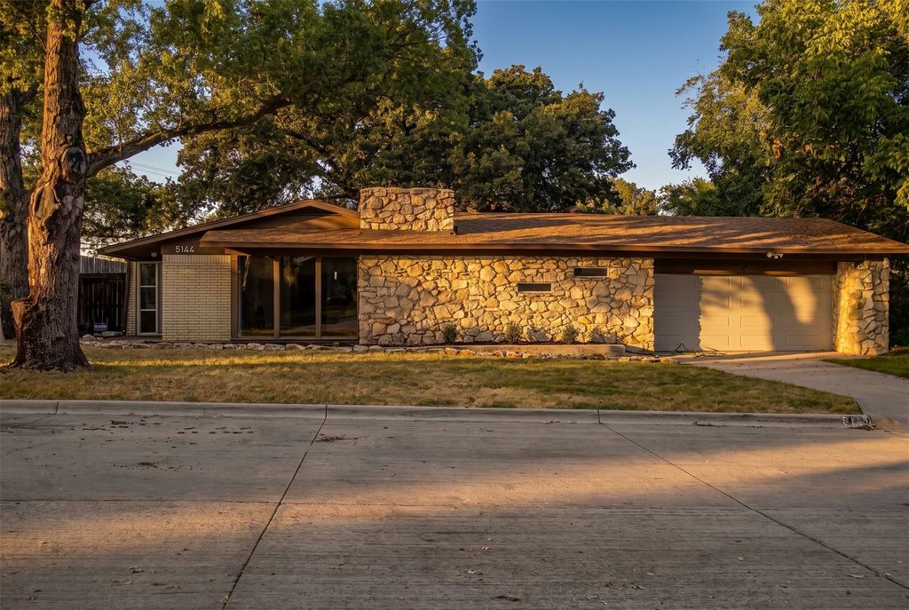 5144 Jennings Drive, North Richland Hills, TX 76180 — exterior