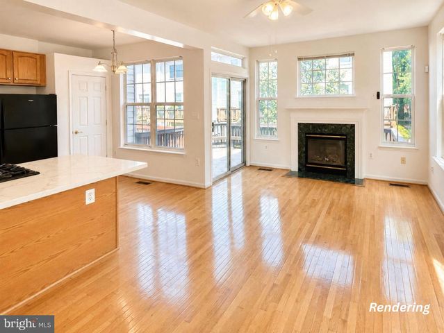 8646 ROYAL WORCESTER LN, Fairfax, VA 22031