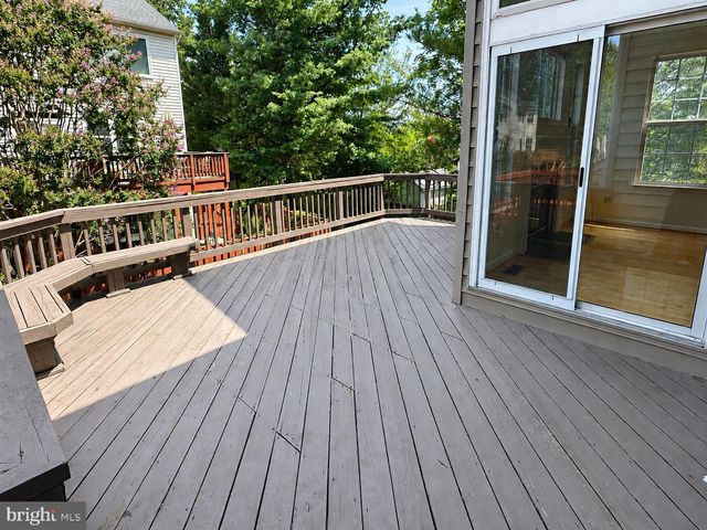 8646 ROYAL WORCESTER LN, Fairfax, VA 22031