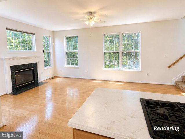 8646 ROYAL WORCESTER LN, Fairfax, VA 22031