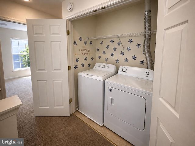 8646 ROYAL WORCESTER LN, Fairfax, VA 22031
