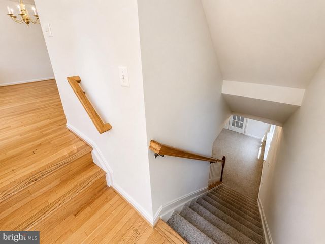 8646 ROYAL WORCESTER LN, Fairfax, VA 22031