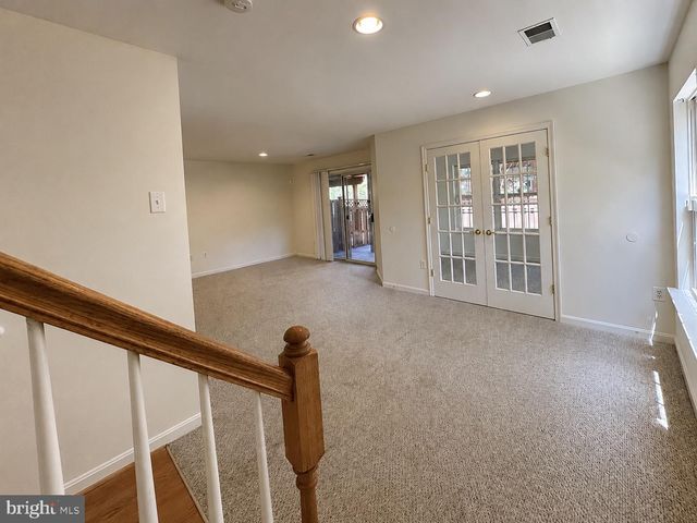 8646 ROYAL WORCESTER LN, Fairfax, VA 22031