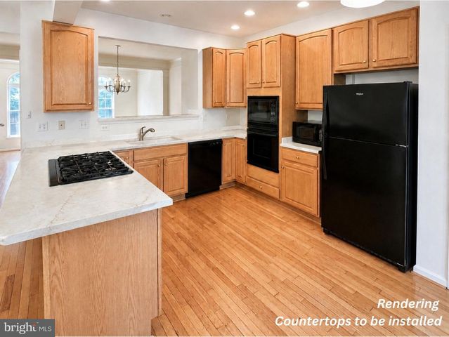 8646 ROYAL WORCESTER LN, Fairfax, VA 22031