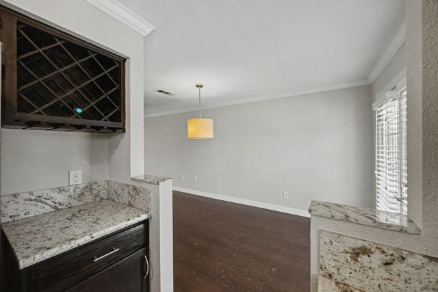 18511 Egret Bay Boulevard 511, Webster, TX 77058