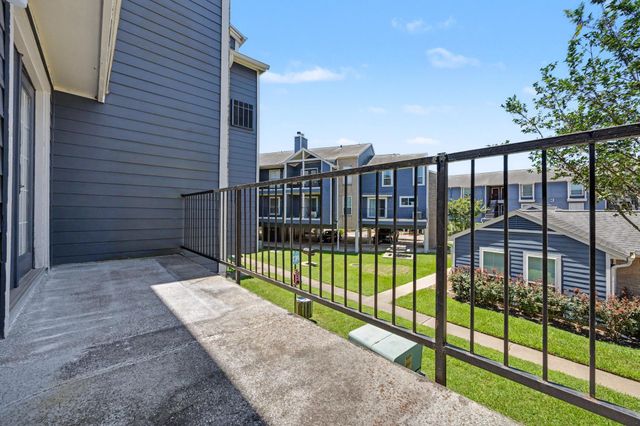 18511 Egret Bay Boulevard 511, Webster, TX 77058
