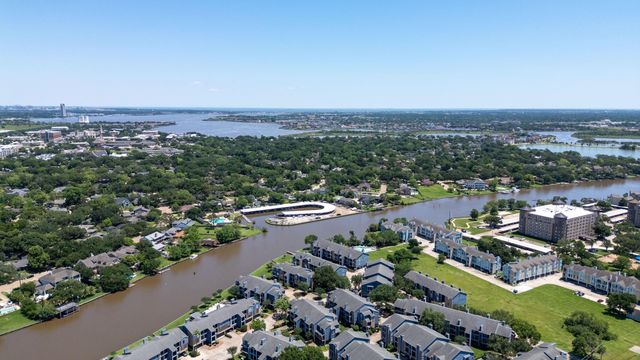 18511 Egret Bay Boulevard 511, Webster, TX 77058