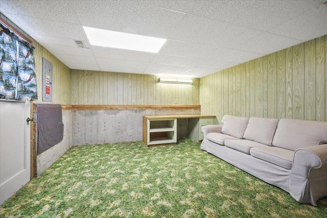 19820 E Micaview Ave, Greenacres, WA 99016