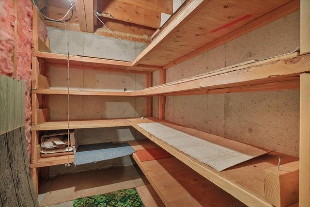 19820 E Micaview Ave, Greenacres, WA 99016