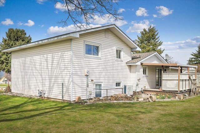 19820 E Micaview Ave, Greenacres, WA 99016