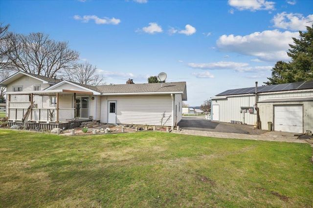 19820 E Micaview Ave, Greenacres, WA 99016