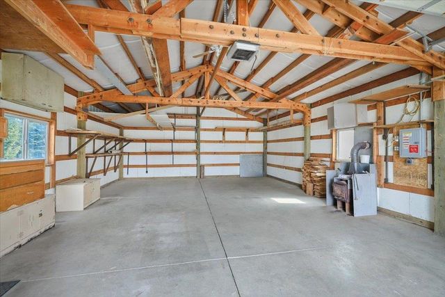 19820 E Micaview Ave, Greenacres, WA 99016