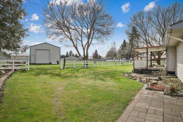 19820 E Micaview Ave, Greenacres, WA 99016