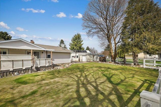 19820 E Micaview Ave, Greenacres, WA 99016