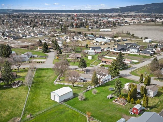 19820 E Micaview Ave, Greenacres, WA 99016