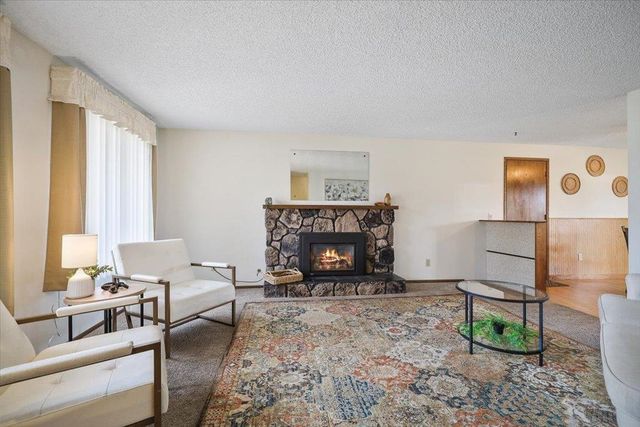 19820 E Micaview Ave, Greenacres, WA 99016