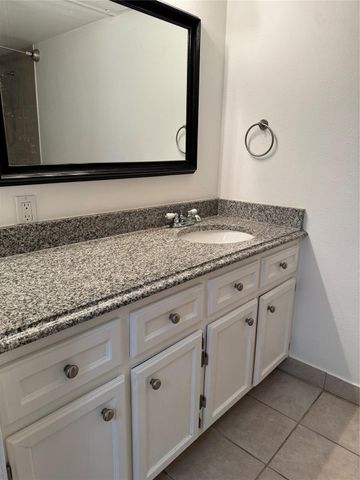 3922 W Alabama Street 1, Houston, TX 77027