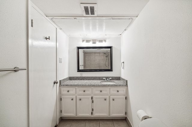 3922 W Alabama Street 1, Houston, TX 77027