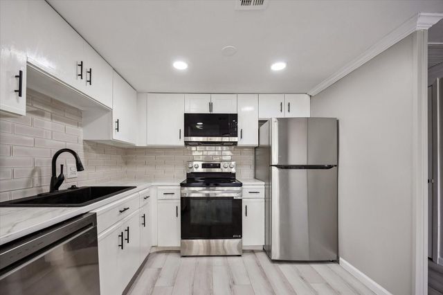 2016 Main Street 903, Houston, TX 77002