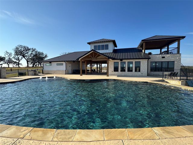 41 Hawthorne LN, Spicewood, TX 78669