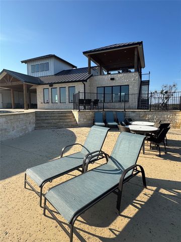 41 Hawthorne LN, Spicewood, TX 78669