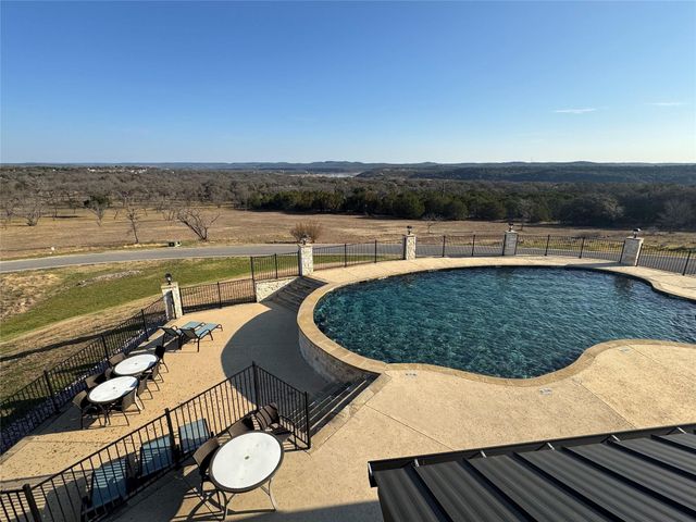 41 Hawthorne LN, Spicewood, TX 78669