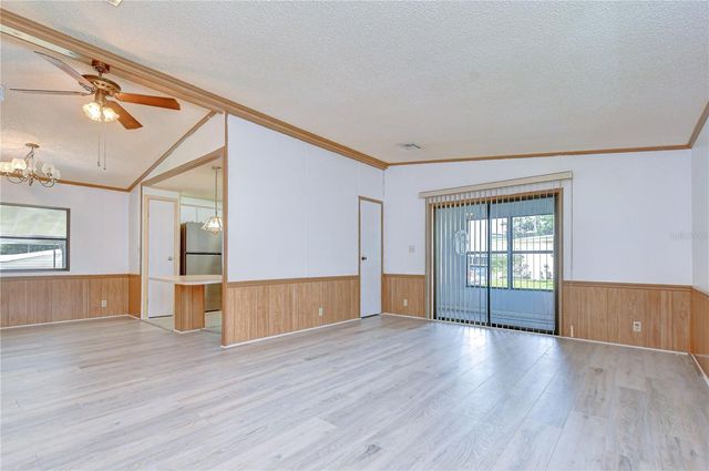 6055 CRESTVIEW LANE, Zephyrhills, FL 33542