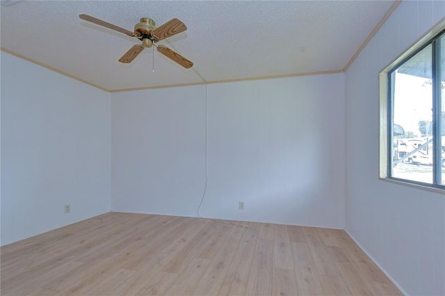 6055 CRESTVIEW LANE, Zephyrhills, FL 33542
