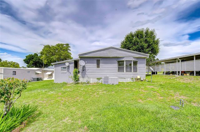 6055 CRESTVIEW LANE, Zephyrhills, FL 33542