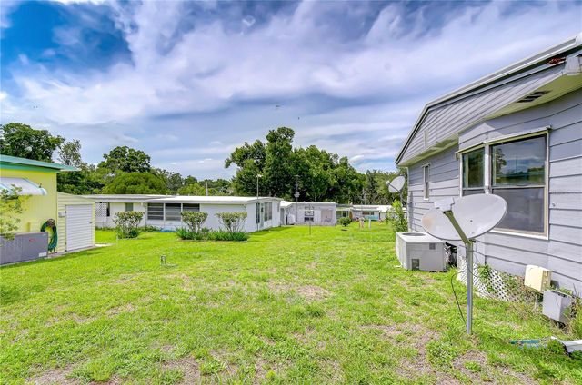 6055 CRESTVIEW LANE, Zephyrhills, FL 33542