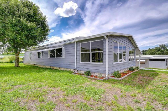 6055 CRESTVIEW LANE, Zephyrhills, FL 33542
