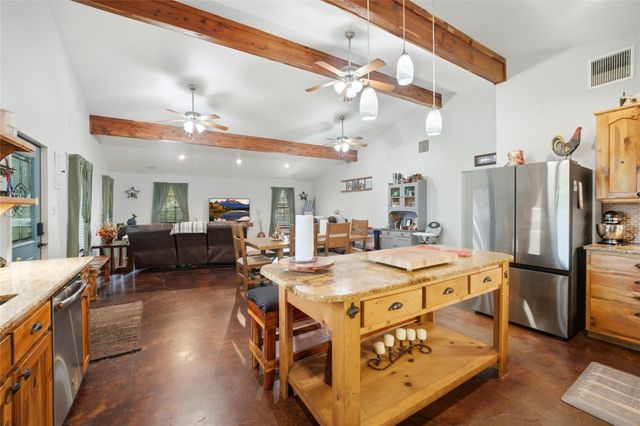 318 Grey Wolf LN, Bastrop, TX 78602