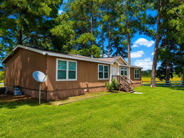 318 Grey Wolf LN, Bastrop, TX 78602