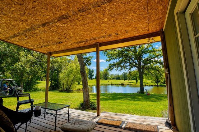318 Grey Wolf LN, Bastrop, TX 78602
