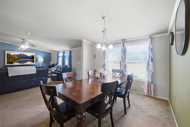 318 Grey Wolf LN, Bastrop, TX 78602