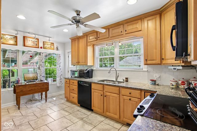 8103 E 10th Street, Indianapolis, IN 46219