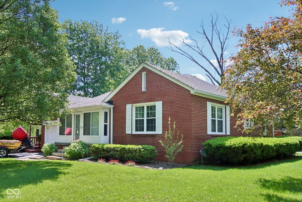 8103 E 10th Street, Indianapolis, IN 46219