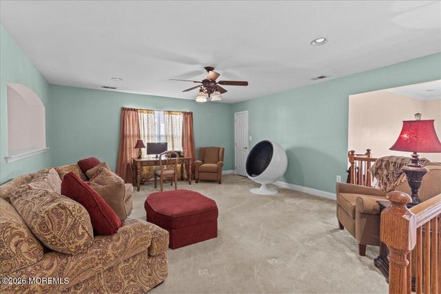 6 Marbella Court, Hamilton, NJ 08691