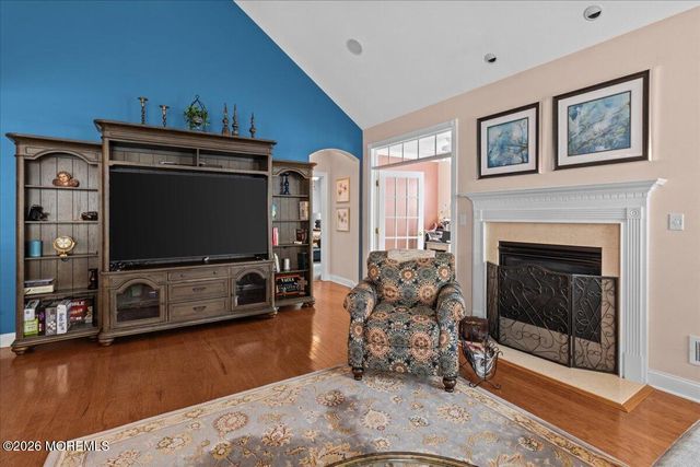 6 Marbella Court, Hamilton, NJ 08691