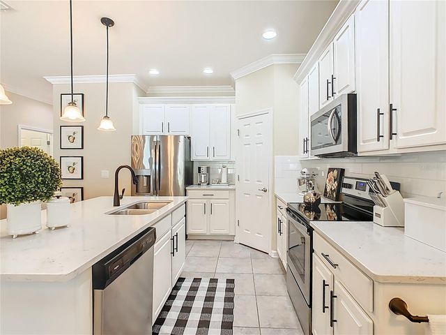 2731 CREEKMORE COURT, Kissimmee, FL 34746