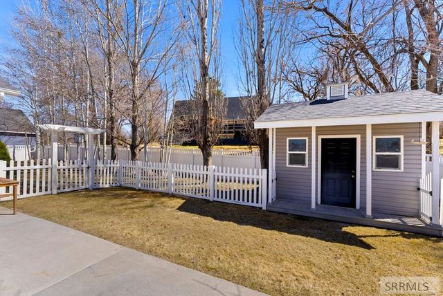 3931 Nottingham Lane, Idaho Falls, ID 83402