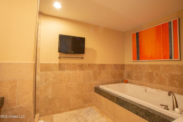 2060 Beach Boulevard, 1408, Biloxi, MS 39531