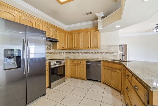 43464 N Great Oak Ct, Prairieville, LA 70769