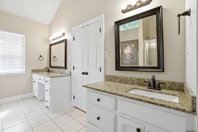 43464 N Great Oak Ct, Prairieville, LA 70769