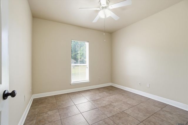 43464 N Great Oak Ct, Prairieville, LA 70769