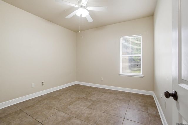 43464 N Great Oak Ct, Prairieville, LA 70769